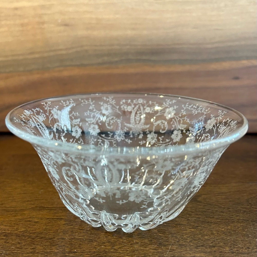 Vintage NEW MARTINSVILLE  Florentine Etched Dressing Bowl 1940’s No Flaws Noted.